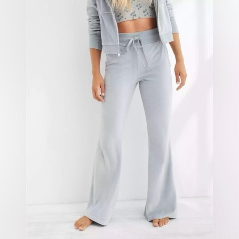 Aerie orange velvet sweat pants